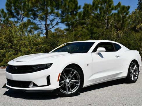 Used 2020 Chevrolet Camaro LT w/ RS Package image 19