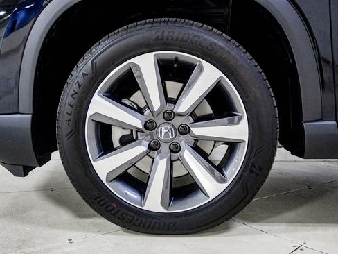 Used 2025 Honda Pilot Elite image 17