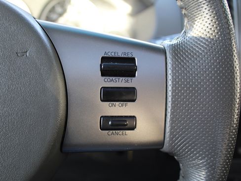 Used 2012 Nissan Frontier PRO-4X image 24