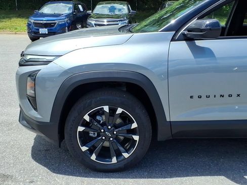 New 2026 Chevrolet Equinox RS w/ LPO, Floor Liner Package AWD/4WD image 7