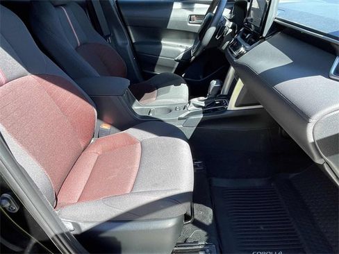 Used 2024 Toyota Corolla Cross SE image 20