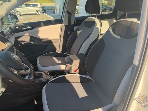 New 2026 Volkswagen Taos S FWD image 23