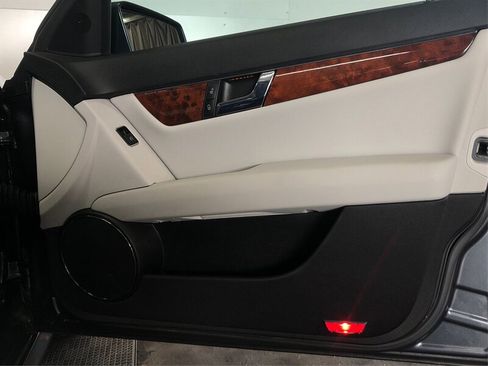 Used 2010 Mercedes-Benz C 300 C 300 image 18