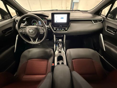 Used 2024 Toyota Corolla Cross AWD Hybrid image 13