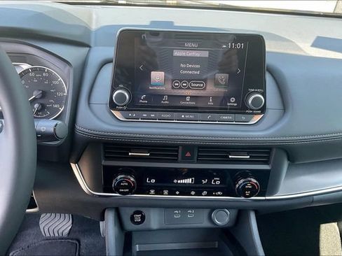 Certified 2026 Nissan Rogue SV FWD image 29