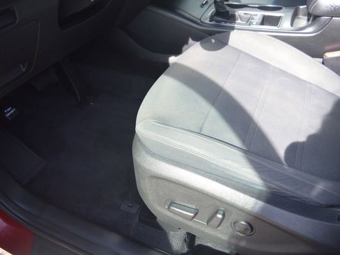 Used 2016 Kia Sorento LX w/ LX Convenience Package image 12