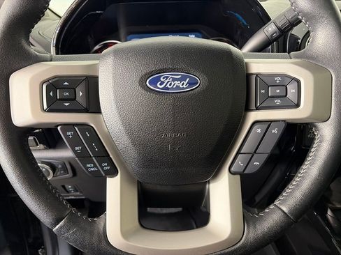 Used 2021 Ford F250 Lariat w/ Lariat Ultimate Package AWD/4WD image 16