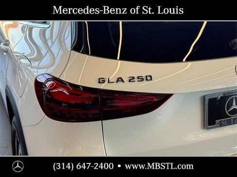 Certified 2025 Mercedes-Benz GLA 250 4MATIC image 8