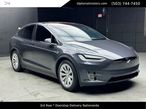 Used 2018 Tesla Model X 75D image 8