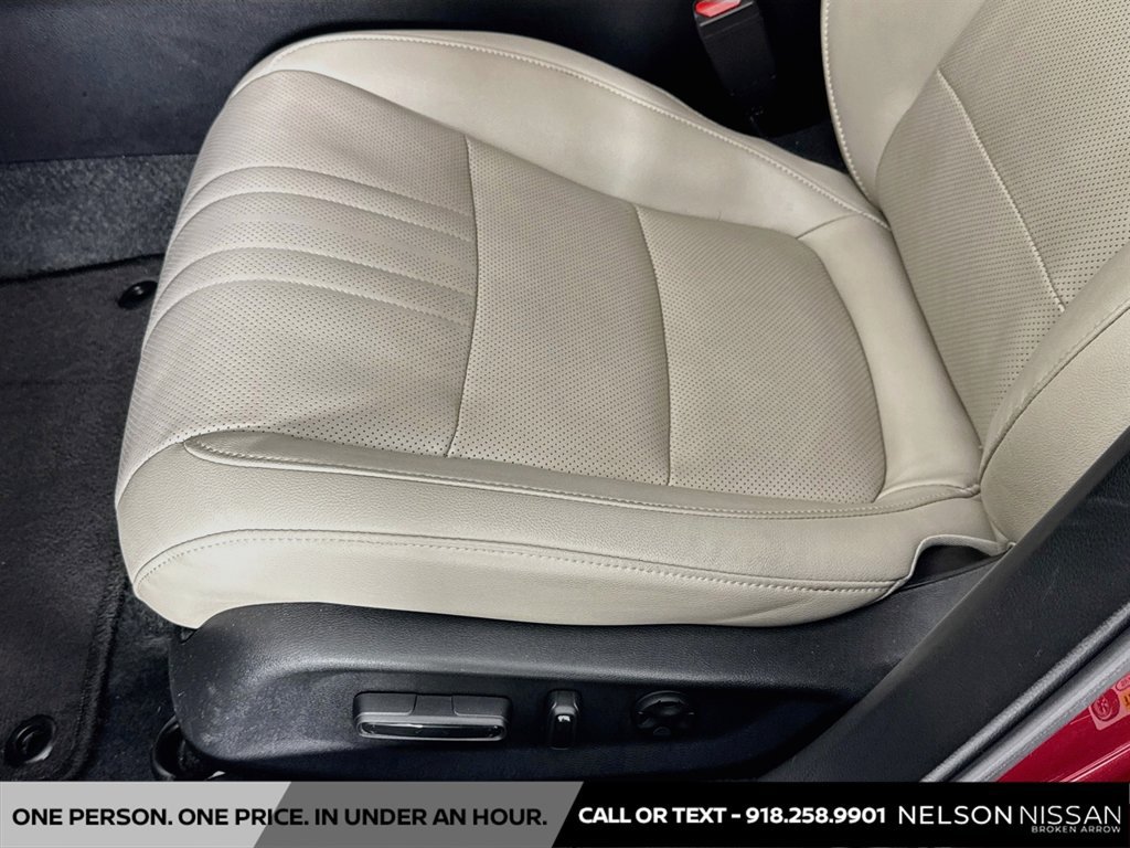 Used 2021 Honda Accord Touring image 19