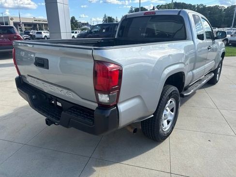 Used 2020 Toyota Tacoma SR RWD image 7