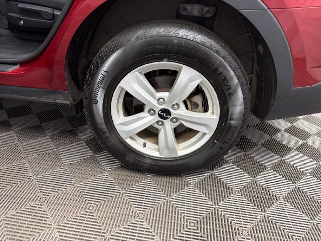 Certified 2023 Kia Sorento LX AWD/4WD image 29