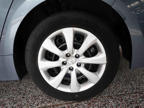 Used 2025 Toyota Corolla LE FWD image 28