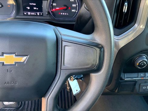 Used 2022 Chevrolet Silverado 1500 Custom image 23