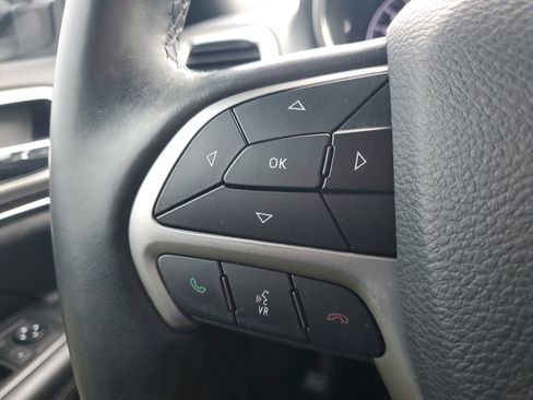 Used 2019 Jeep Grand Cherokee Limited w/ Trailer Tow Group IV image 18