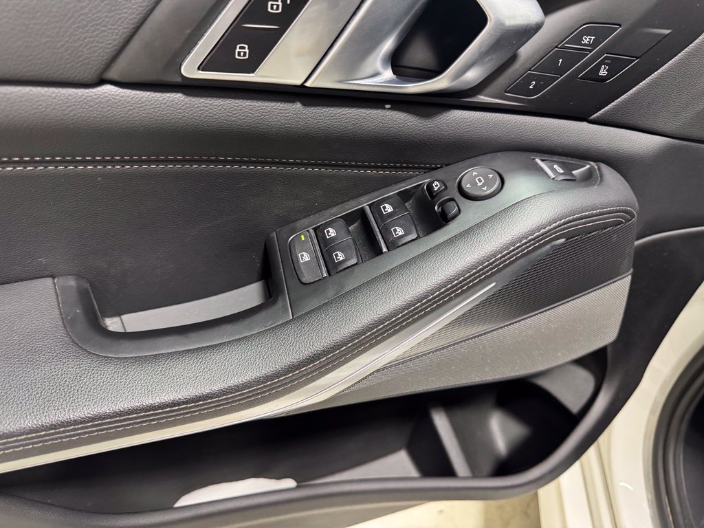Used 2022 BMW X5 xDrive40i AWD/4WD image 14