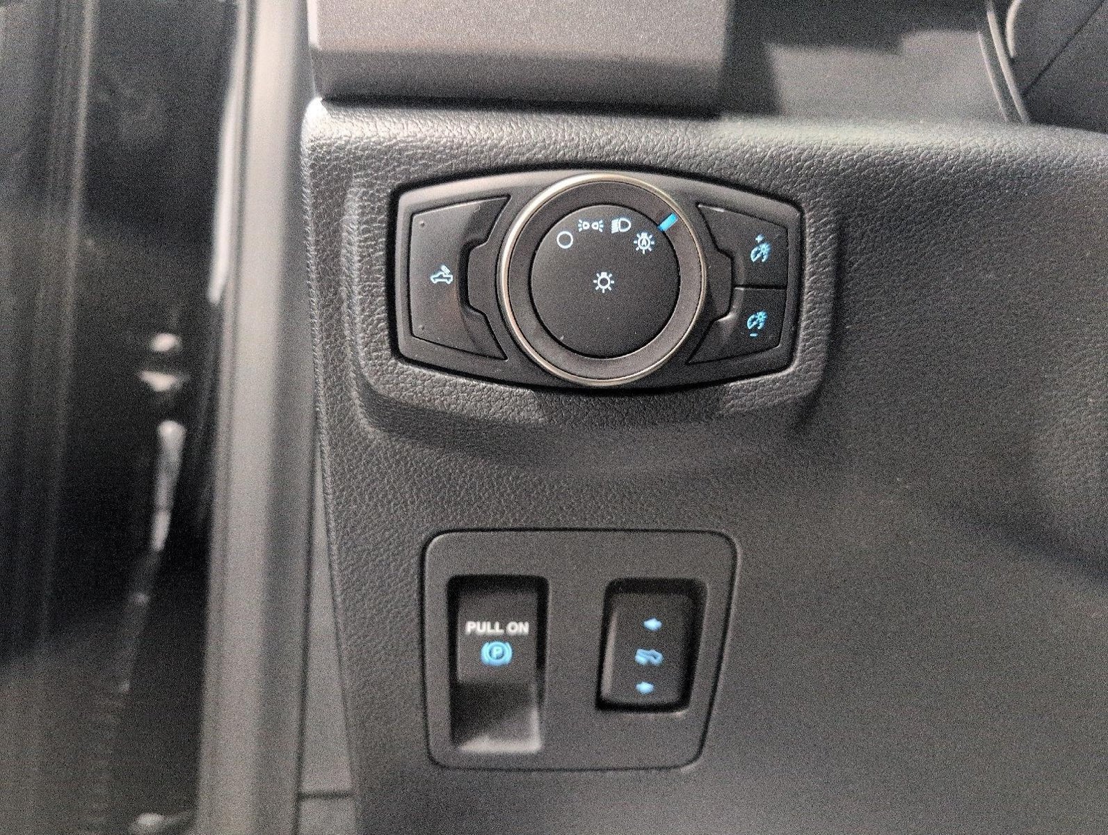 Used 2019 Ford F150 Raptor w/ Equipment Group 801A Mid AWD/4WD image 11