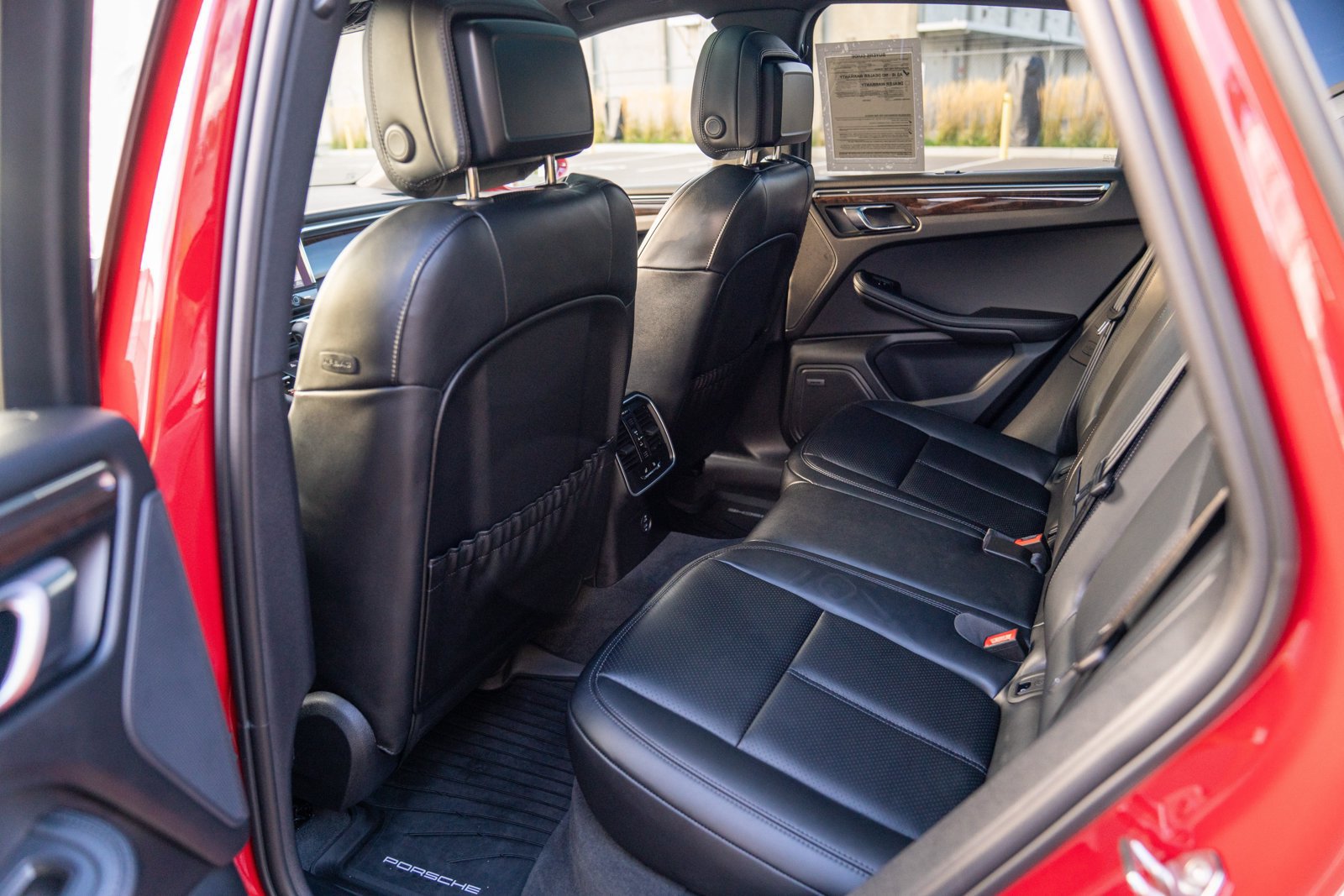 Certified 2026 Porsche Macan AWD/4WD image 23