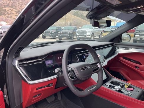 Used 2025 Jeep Wagoneer S Launch Edition w/ Trailer Tow Group image 11