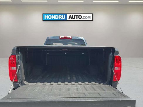 Used 2020 Chevrolet Colorado W/T w/ WT Convenience Package RWD image 9