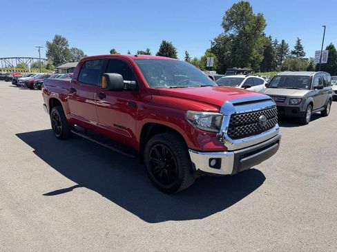 Used 2018 Toyota Tundra SR5 w/ SR5 Upgrade Package RWD image 2