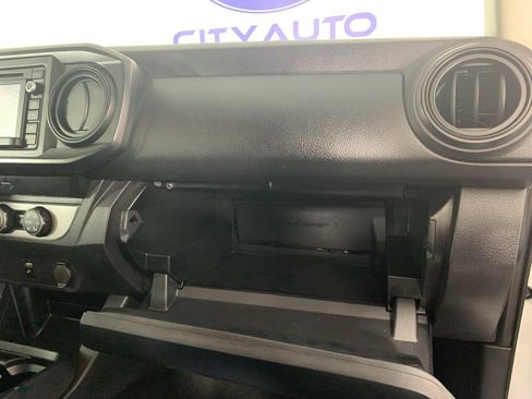Used 2019 Toyota Tacoma SR image 41