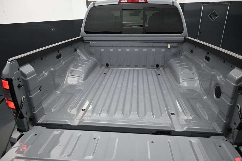 Used 2023 Nissan Frontier PRO-4X w/ Technology Package AWD/4WD image 19