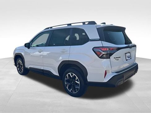 Used 2026 Subaru Forester Premium AWD/4WD image 5