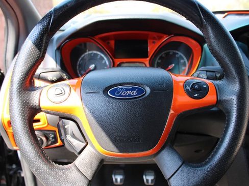 Used 2014 Ford Focus ST w/ Equipment Group 202A FWD image 25