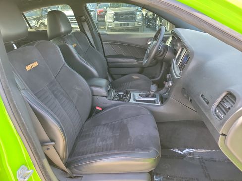 Used 2017 Dodge Charger R/T image 31
