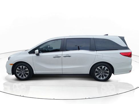 Used 2024 Honda Odyssey EX-L image 2