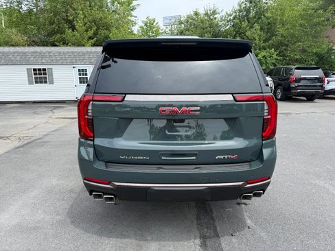 New 2026 GMC Yukon AT4 Ultimate w/ LPO, Floor Liner Package AWD/4WD image 4