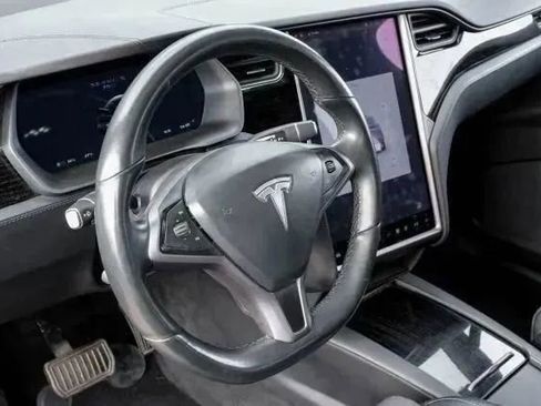 Used 2018 Tesla Model X 100D image 27