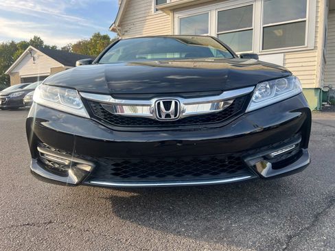 Used 2017 Honda Accord EX-L image 11