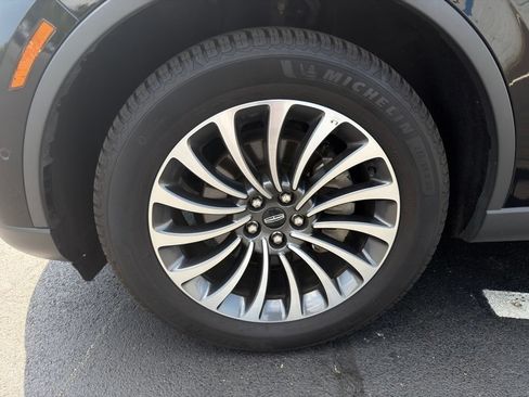Used 2021 Lincoln Aviator Reserve w/ Elements Package Plus AWD/4WD image 10