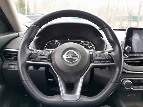 Used 2019 Nissan Altima 2.5 SR w/ SR Premium Package image 14