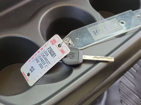 New 2026 Chevrolet Express 2500 Extended w/ Driver Convenience Package RWD image 33