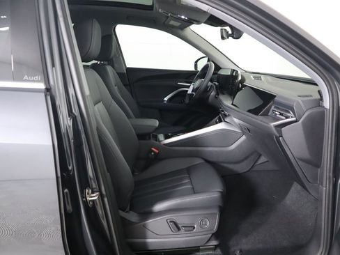 Used 2025 Audi Q5 Premium w/ Convenience Package AWD/4WD image 23