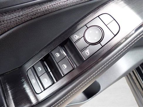 Used 2022 Nissan Rogue SV AWD/4WD image 13