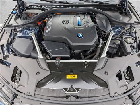 Certified 2023 BMW 530e w/ M Sport Package image 24