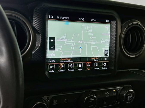 Used 2023 Jeep Gladiator Sport AWD/4WD image 13