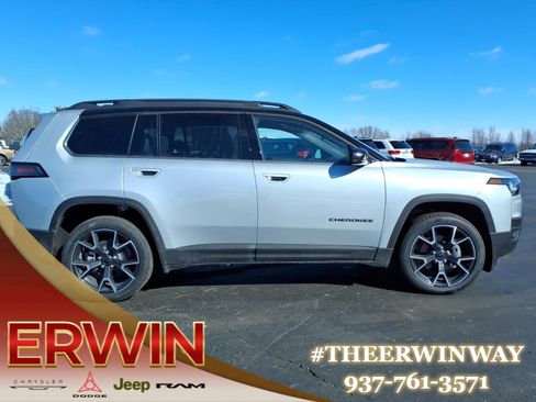 New 2026 Jeep Cherokee Overland w/ Trailer Tow Group image 6