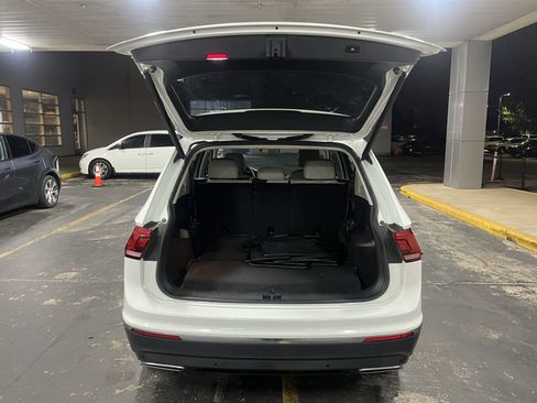 Used 2021 Volkswagen Tiguan SEL FWD image 14