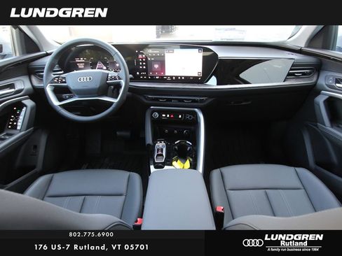 New 2025 Audi Q5 Premium image 2