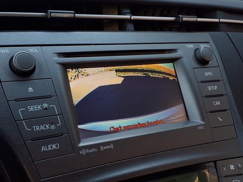 Used 2015 Toyota Prius Three w/ Preferred Accessory Package image 8