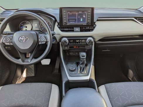 Used 2022 Toyota RAV4 XLE image 13