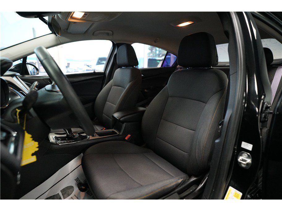 Used 2017 Chevrolet Cruze LS FWD image 11