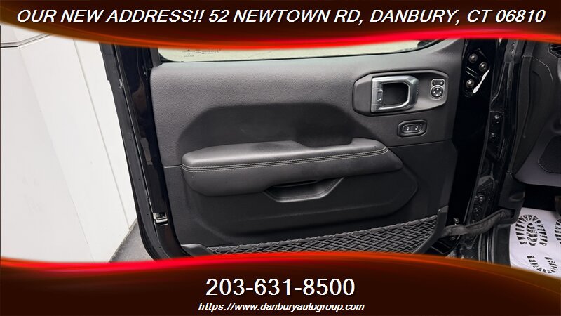 Used 2021 Jeep Wrangler Unlimited Sahara w/ Cold Weather Group AWD/4WD image 10