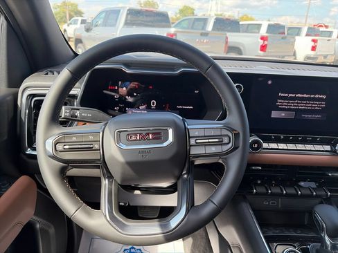 New 2026 GMC Canyon AT4 w/ Nightfall Essentials Package AWD/4WD image 15