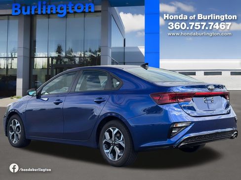 Used 2019 Kia Forte LXS FWD image 4